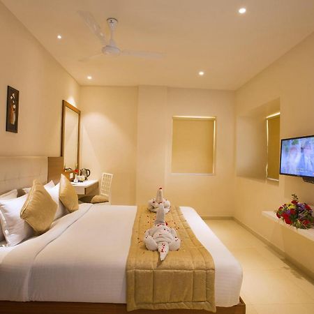 Hotel Kanak Palace New Delhi Bagian luar foto