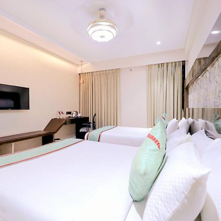 Hotel Kanak Palace New Delhi Bagian luar foto