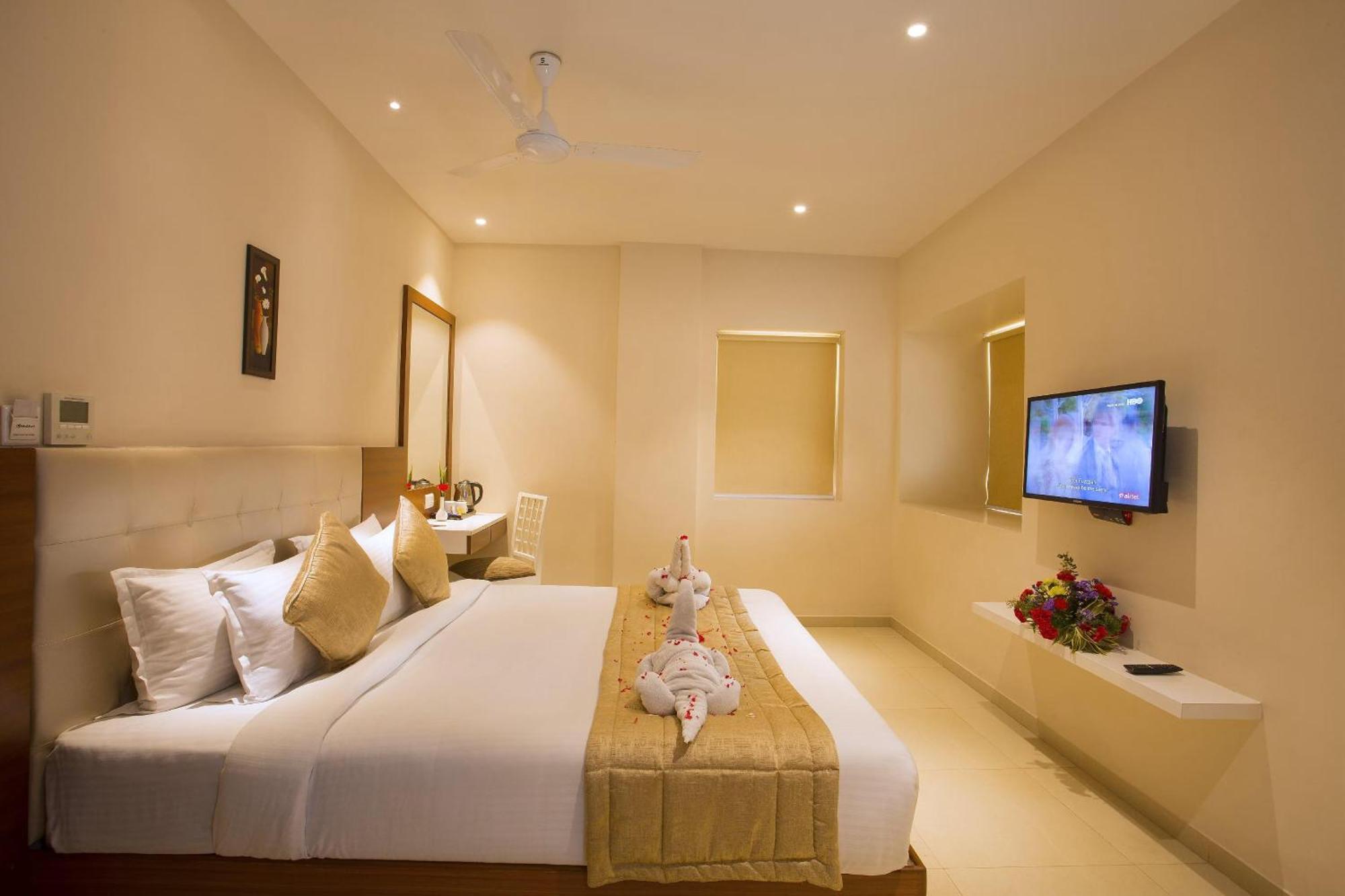 Hotel Kanak Palace New Delhi Bagian luar foto
