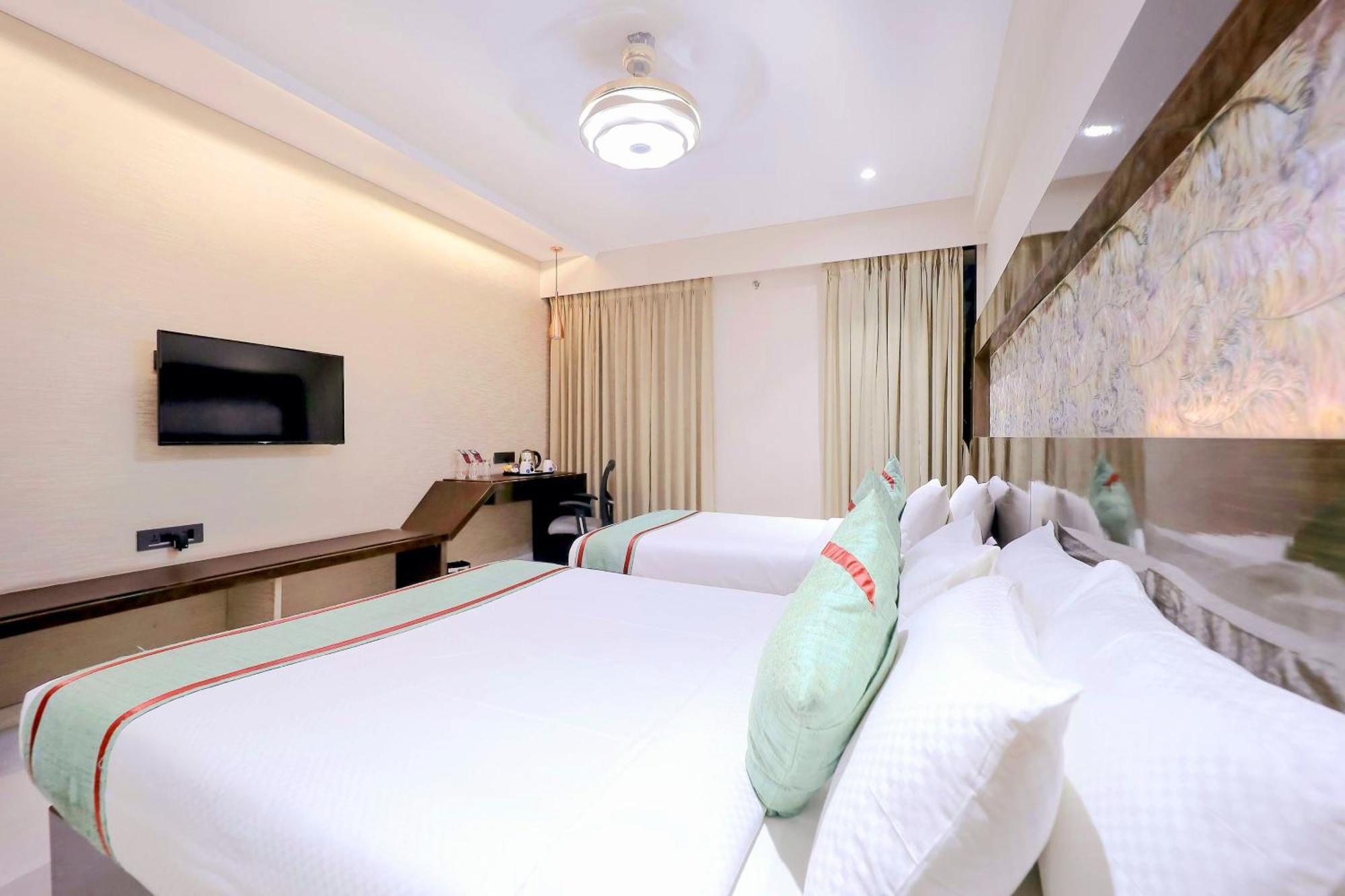 Hotel Kanak Palace New Delhi Bagian luar foto
