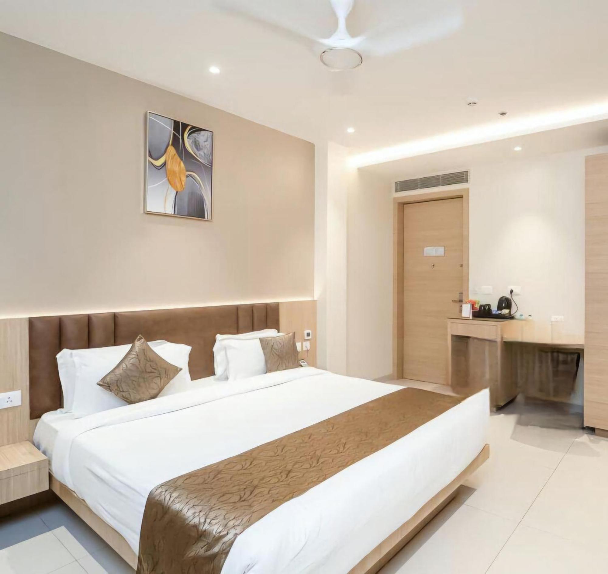 Hotel Kanak Palace New Delhi Bagian luar foto